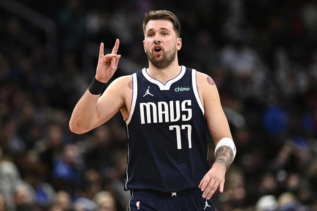 包含加拿大男篮强势雷霆,东契奇高光表现的词条 包含加拿大男篮强势雷霆,东契奇高光表现的词条