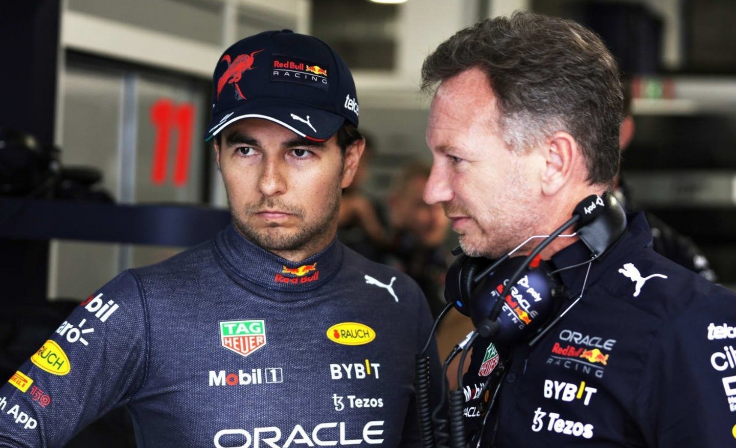 阿斯顿马丁逆转红牛二队，佩雷兹点燃赛场的简单介绍